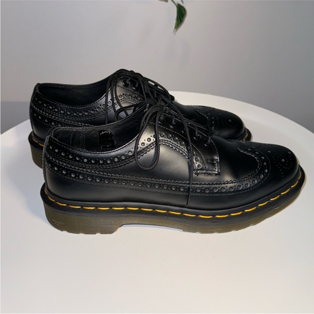 DM YELLOW STITCH SMOOTH LEATHER
BROGUE SHOES